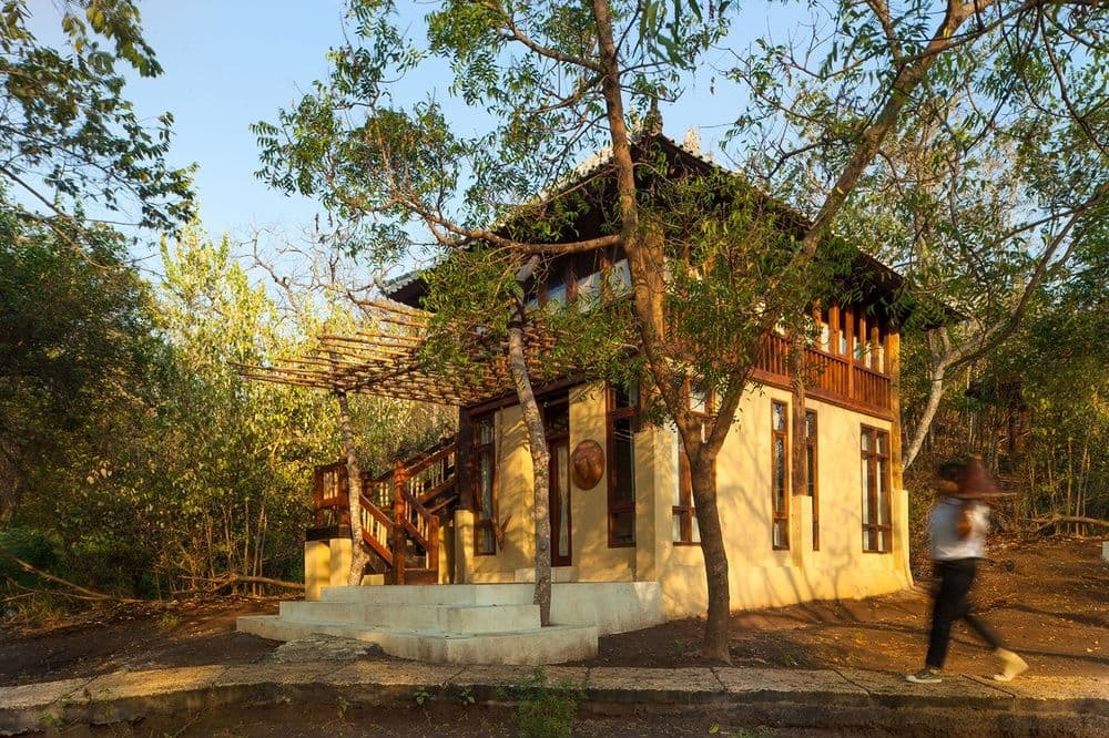 NusaBay Menjangan Resort by WHM