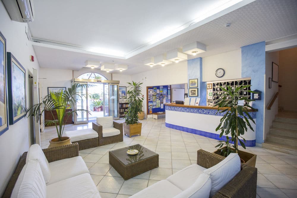 HOTEL TOURIST