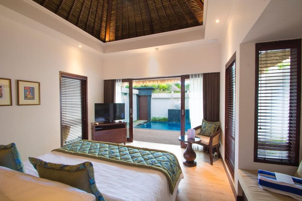 LEMBONGAN BEACH CLUB & RESORT