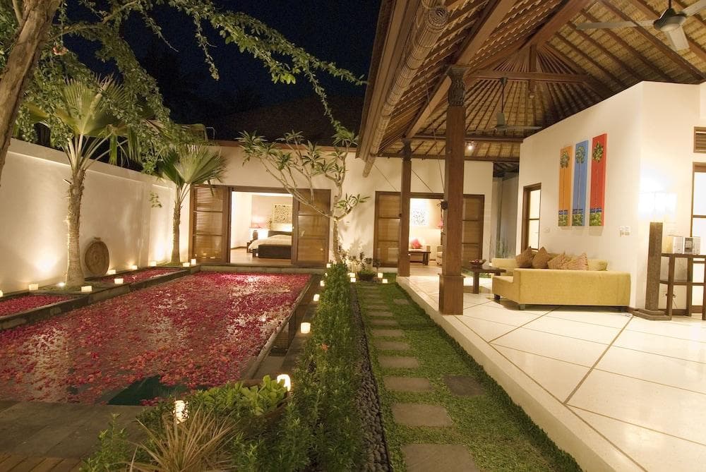ELLORA VILLAS