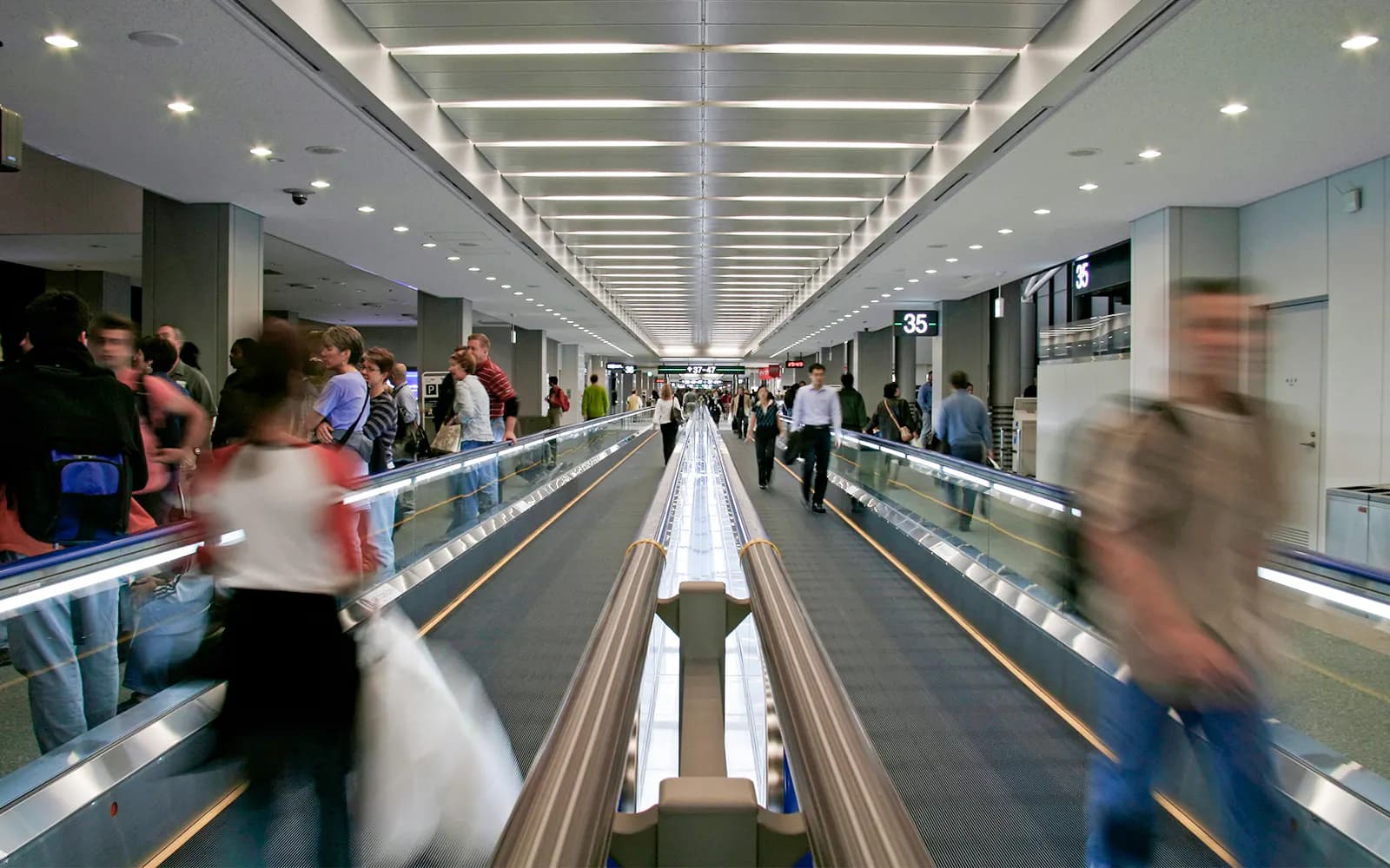 Airport Limousine Bus Transfer: Narita Airport to/from All Neighbourhoods in Tokyo