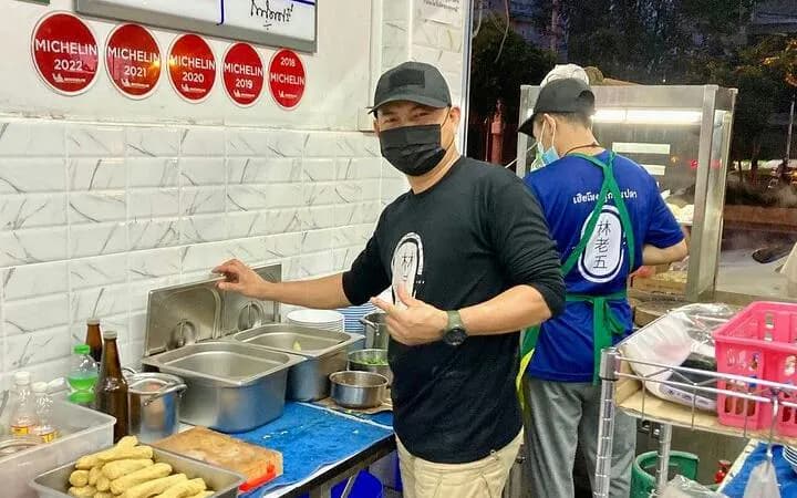 방콕 밤 거리 음식 투어 (툭툭 이동, 미쉐린 추천 노점 포함)