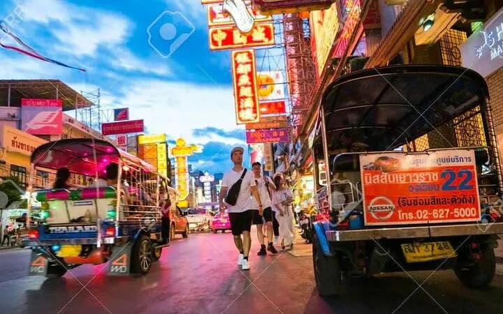 방콕 밤 거리 음식 투어 (툭툭 이동, 미쉐린 추천 노점 포함)