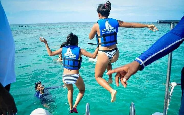 Punta Cana Party Boat Cruise with Snorkeling, Open Bar and Roundtrip Transfers