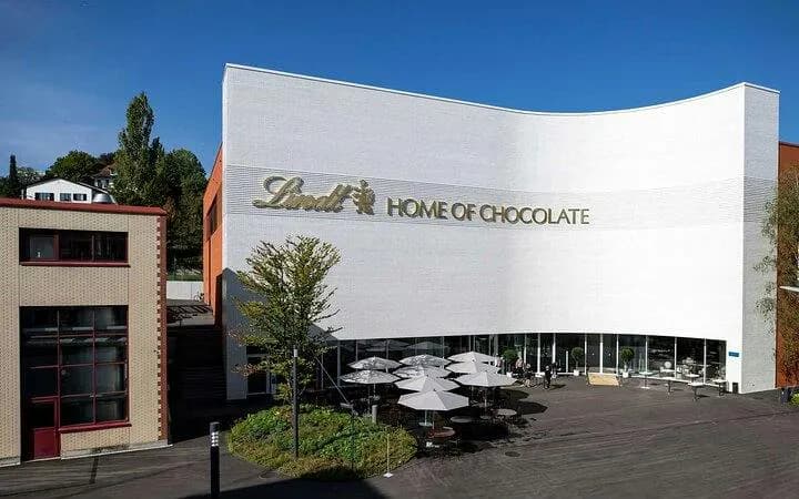 Zurich Private City Tour with Lake Zurich Cruise and Lindt Home of Chocolate