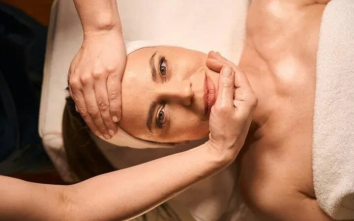 후르가다 모로칸 바스: 스팀, 핫 마블, 폼, 자쿠지, 사우나