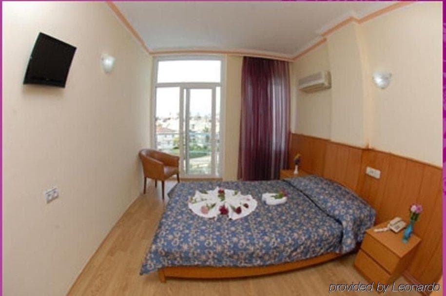 LARA WORLD HOTEL