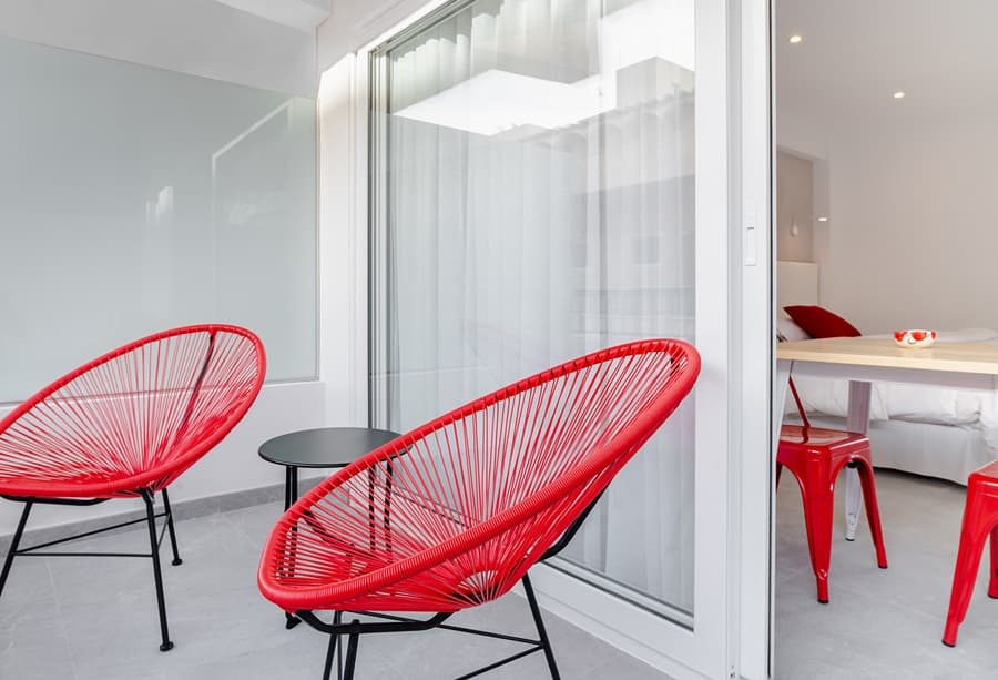 INNER KOMPAS STUDIOS - ADULTS ONLY