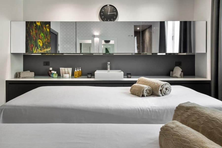 RIVER HOTEL & SPA