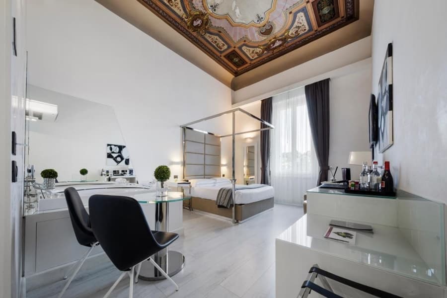 RIVER HOTEL & SPA