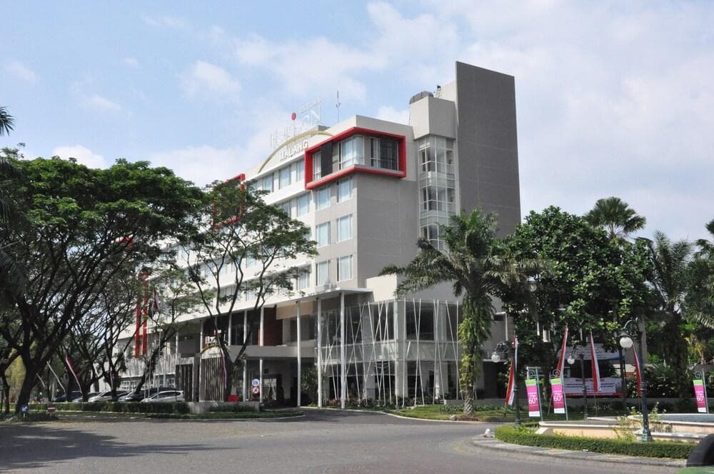 Grand Cakra Hotel
