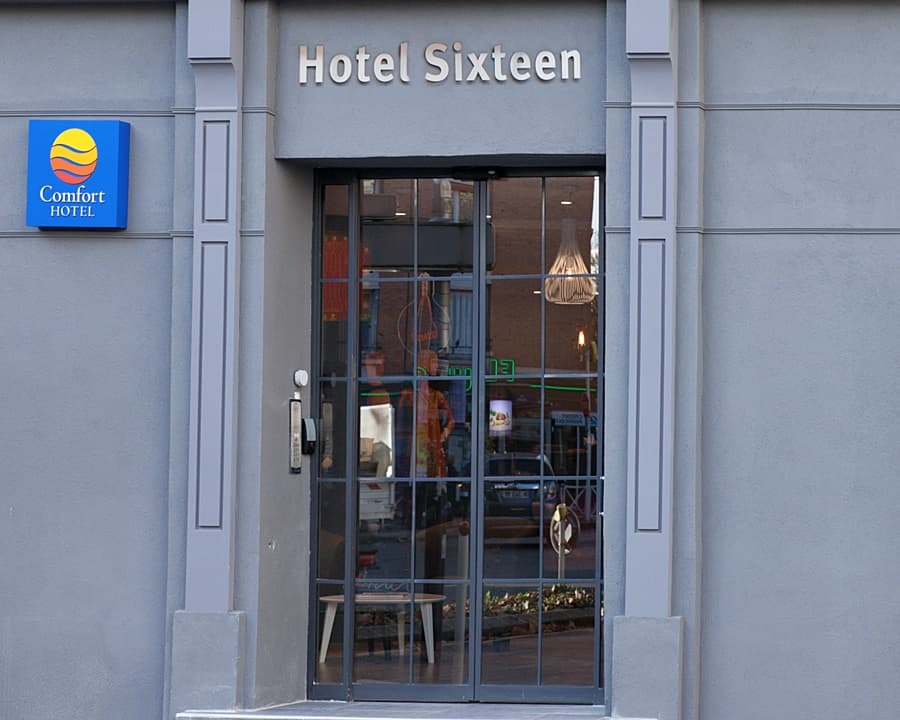 COMFORT SIXTEEN MONTROUGE