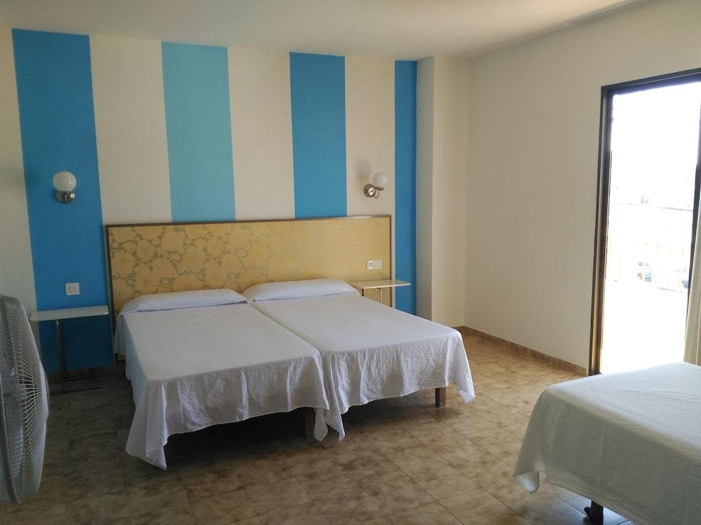 HOSTAL CAN JURAT