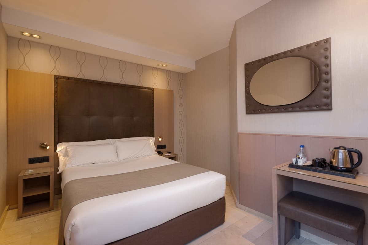 GRAN HOTEL BARCINO - 4* superior