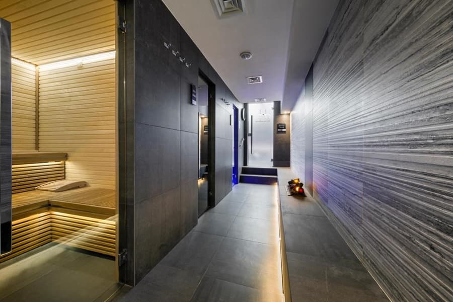 RIVER HOTEL & SPA