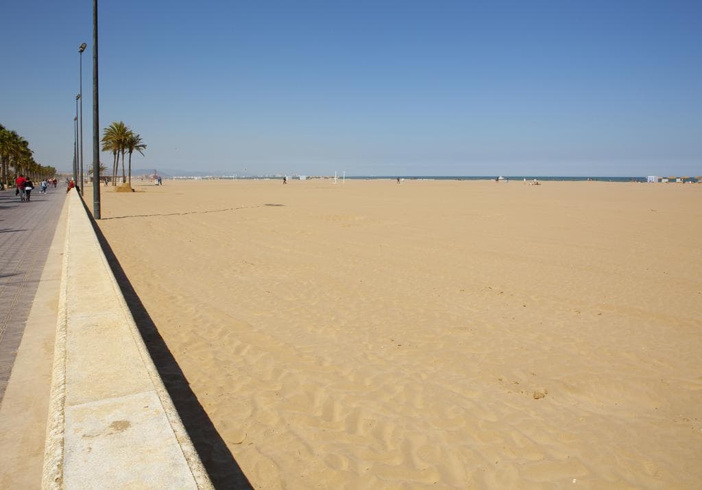 Malvarrosa Beach Rooms