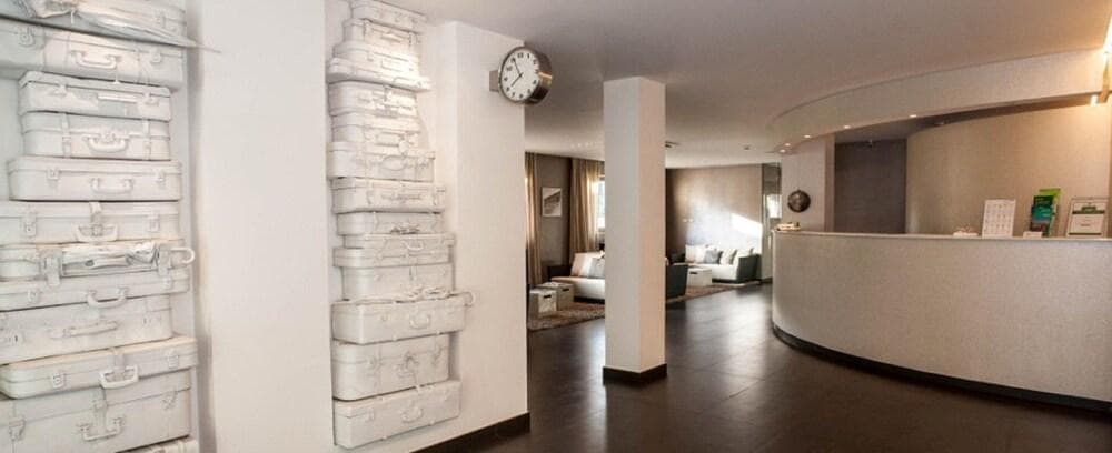 FERRO HOTEL