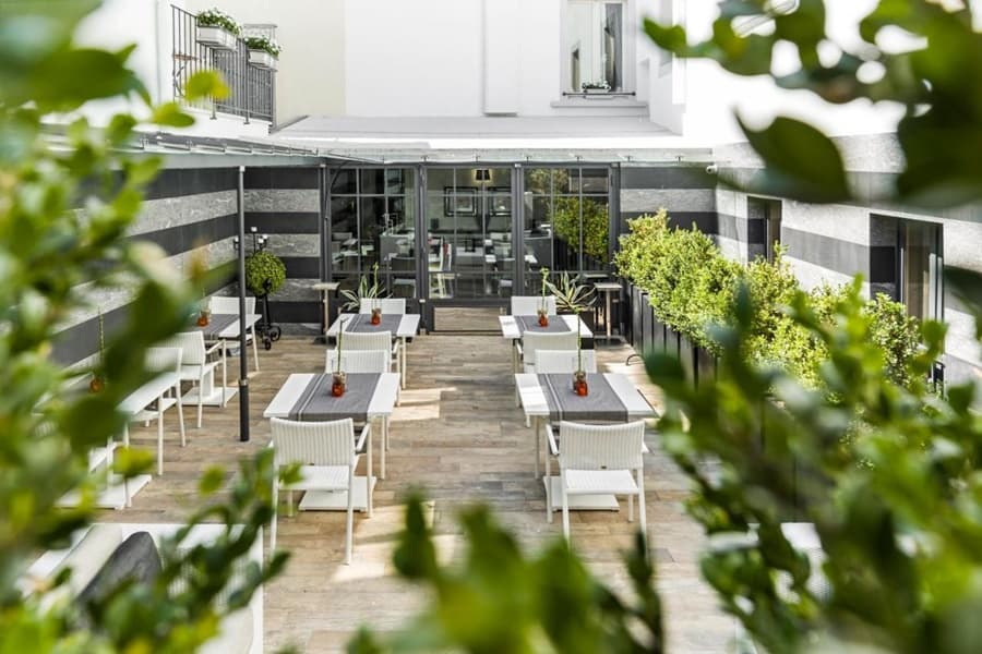 RIVER HOTEL & SPA