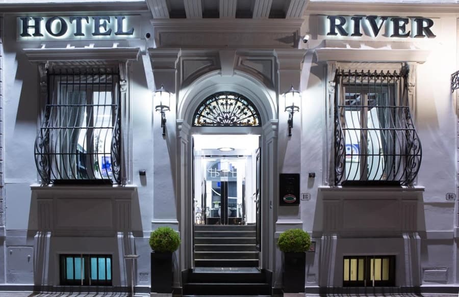 RIVER HOTEL & SPA