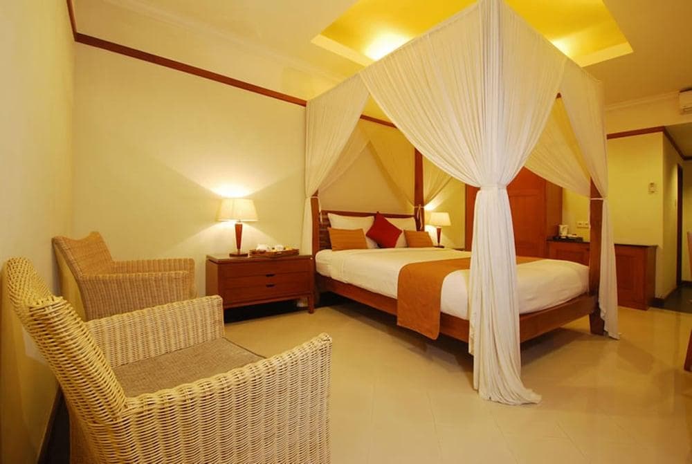 Yulia Beach Inn Kuta